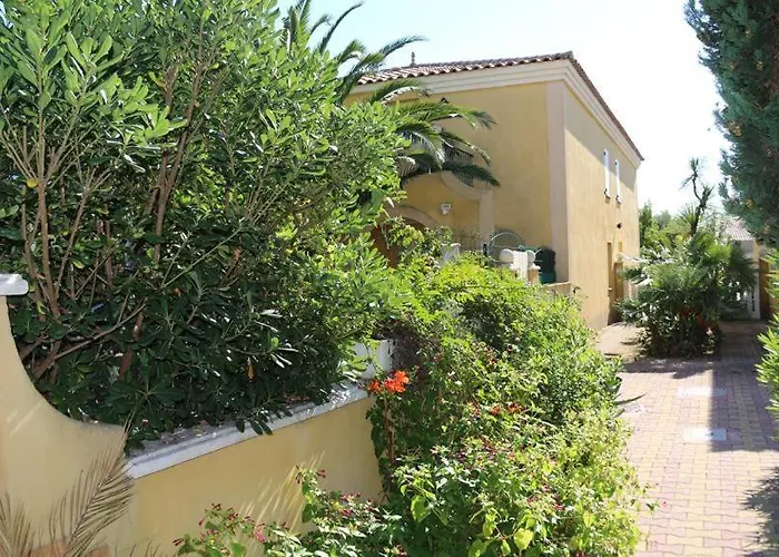 La Palmeraie Village Naturiste 아그