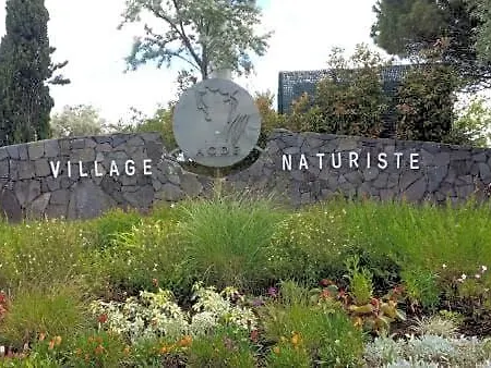 La Palmeraie Village Naturiste Bed and breakfast *